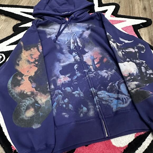 Frank Frazetta Zip Up Hooded Sweatshirt – Size Medium – New Frank Frazetta Zip Up Hooded Sweatshirt – Size Medium – New